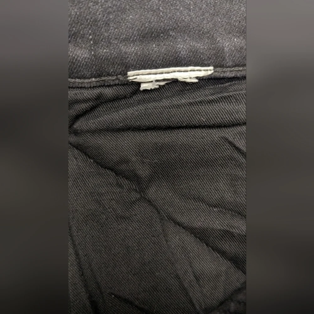 EUC Current/Elliott washed black raw/cuffed hem distressed straight leg cropped - Picture 9 of 10